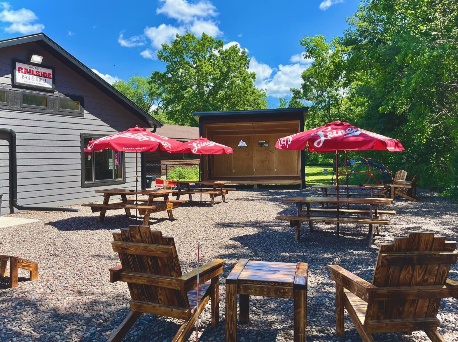 Mama Roppe's Railside